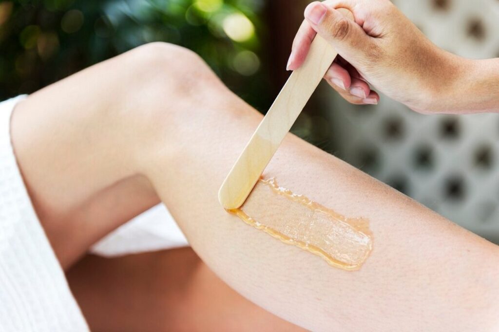 Jak przebiega profesjonalna depilacja woskowa?